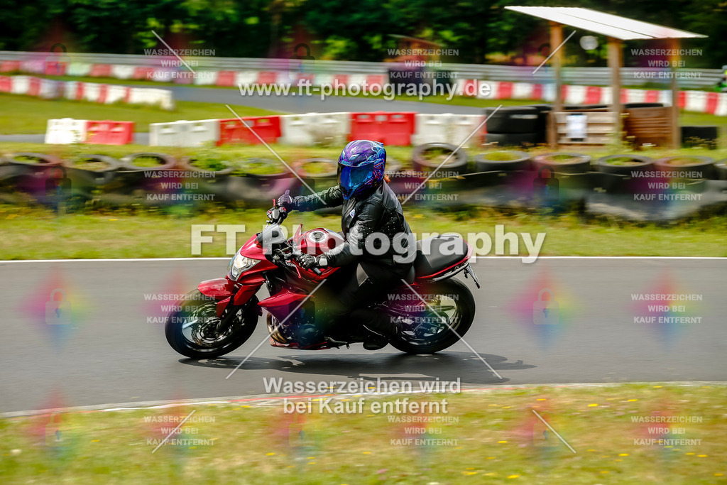 VBK-4990 | Hier findet Ihr Bilder von Touristenfahrten auf der Nürburgring Nordschleife oder von anderen Veranstaltungen die ich besucht habe. Viel Spass beim Durch Schauen 