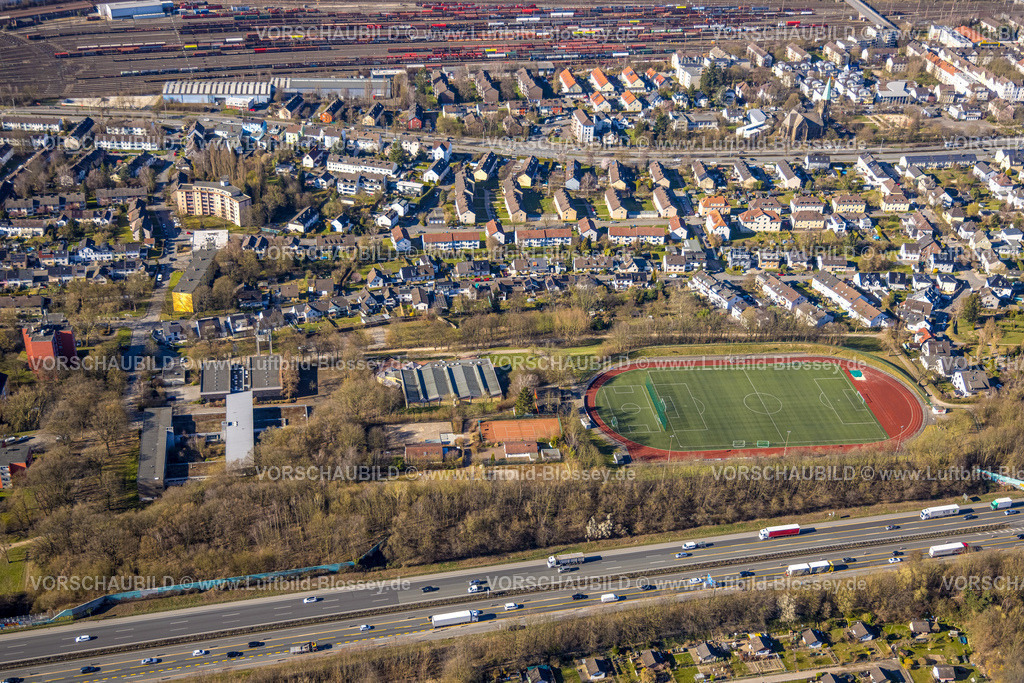 Hagen250302507 | Luftbild, Wohngebiet Ortsansicht Ortsteil Vorhalle mit Sportanlage Vorhalle Fußballstadion, Hagen, Ruhrgebiet, Nordrhein-Westfalen, Deutschland