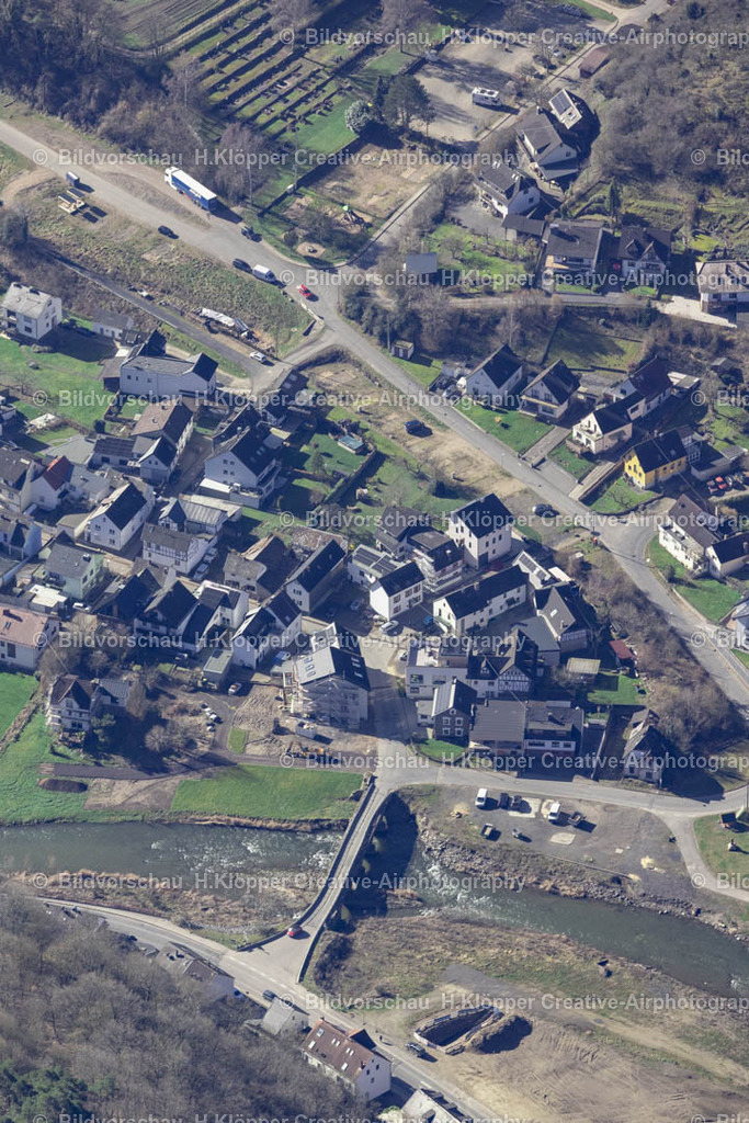 Luftbilder Ahrbrück-9874 | Luftbildfotografie Brück (Ahr) Wiederaufbau nach der Hochwasserkatastrophe im Ahrtal im Bundesland Rheinland-Pfalz, Deutschland - Realisiert mit Pictrs.com