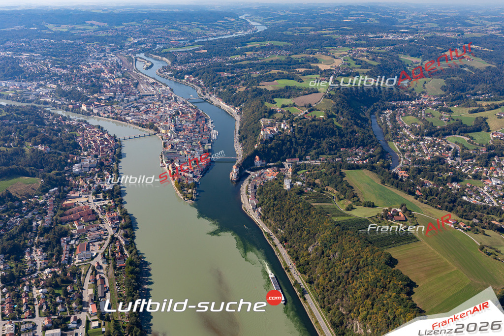 Die Luftbildaufnahme Dreifluesseeck - Passau wurde 2020 mittels Flugzeug (keine Drohne) erstellt. Perfekte Schärfe und Druck- Ergebnisse- Garantiert!