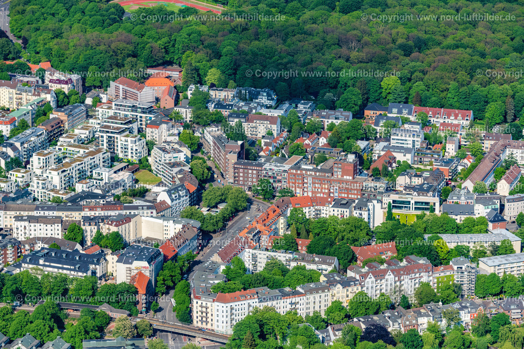 Hamburg_Winterhude_ELS_8431180522 | HAMBURG 18.05.2022 Stadtteilansicht von Winterhude Winterhuder Marktplatz in der Hansestadt Hamburg. // View of the Winterhude part on the Eastern riverbank of the Aussenalster in the Hanseatic city on place Winterhuder Marktplatz of Hamburg in Germany. Foto: Martin Elsen