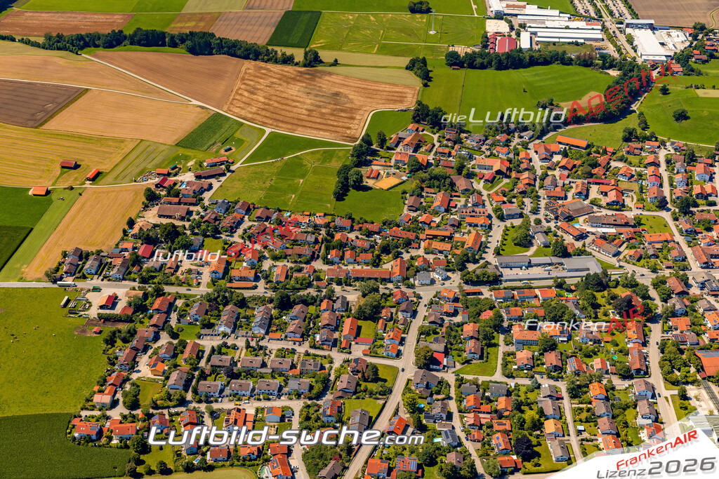 Großhelfendorf Aying Bild- Das Luftbild wurde 2025 vom UL-Flugzeug heraus erstellt ( keine Drohne ) - Hochauflösende Luftaufnahme -Nicht vergleichbar mit Google Maps oder Satelittenbilder- Die Geschenkidee !Mit Lizenz und Bildrechte bestellbar