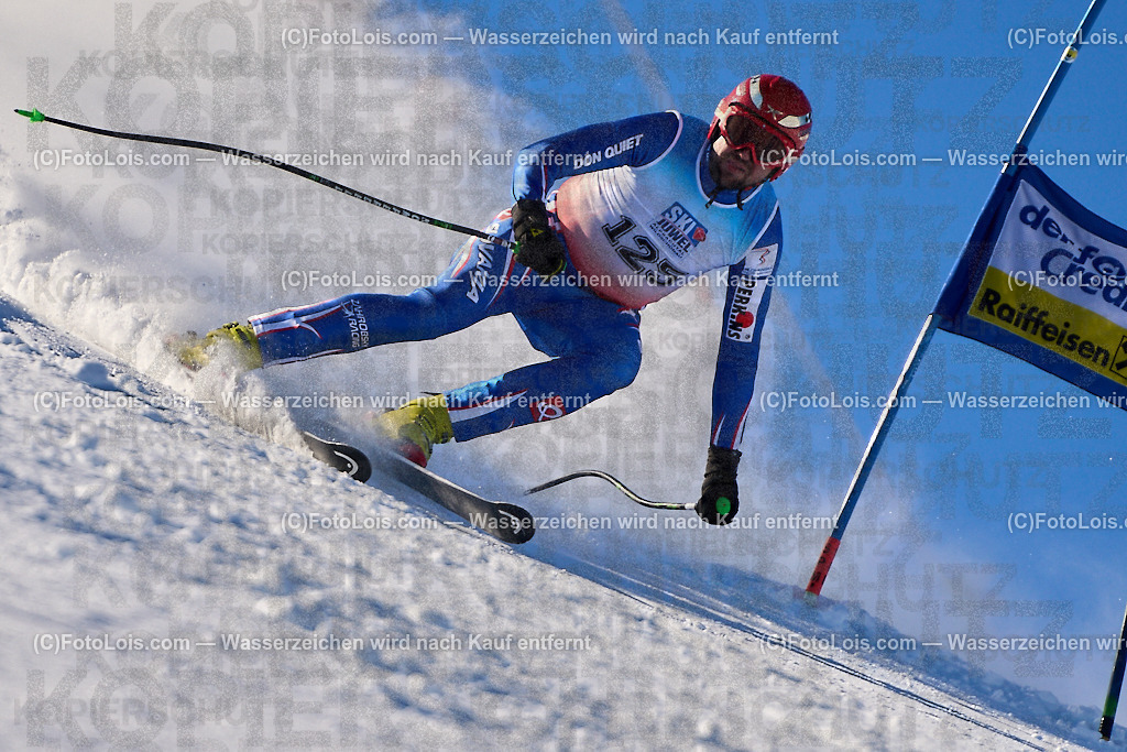 ALP4926_MASTERS-Cup_GS-A Herrn_Trstensky Alexander | (C)FotoLois.com, Alois Spandl. FIS Masters-Cup Wildschönau, Giant Slalom auf der Piste Schatzberg GS, Siegerehrung auf dem Dorfplatz Niederau, Sa 13. Januar 2024.