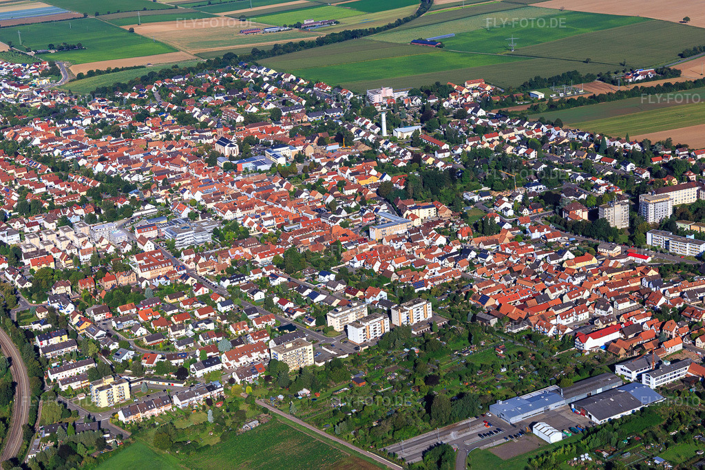 Luftbild: Innenstadt aus Südosten in Kandel im Bundesland Rheinland-Pfalz in Deutschland. Foto: IMG_094016.jpg vom 23.08.2016 durch Werner Riehm/FLY-FOTO.de