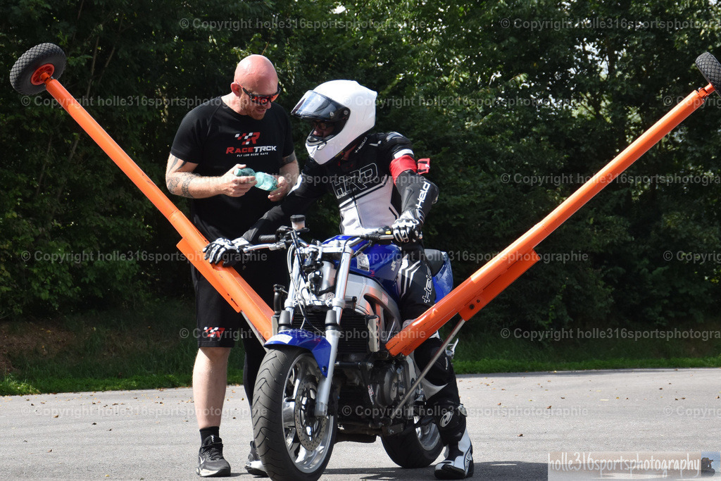 DSC_0783 | Sportfotografie , Motorsport, Motoross, Reitsport, Mointainbike, Enduro,
Landschaft , Outdoor, Eventfotografie, Landschaft, Bilder online bestellen - Realisiert mit Pictrs.com