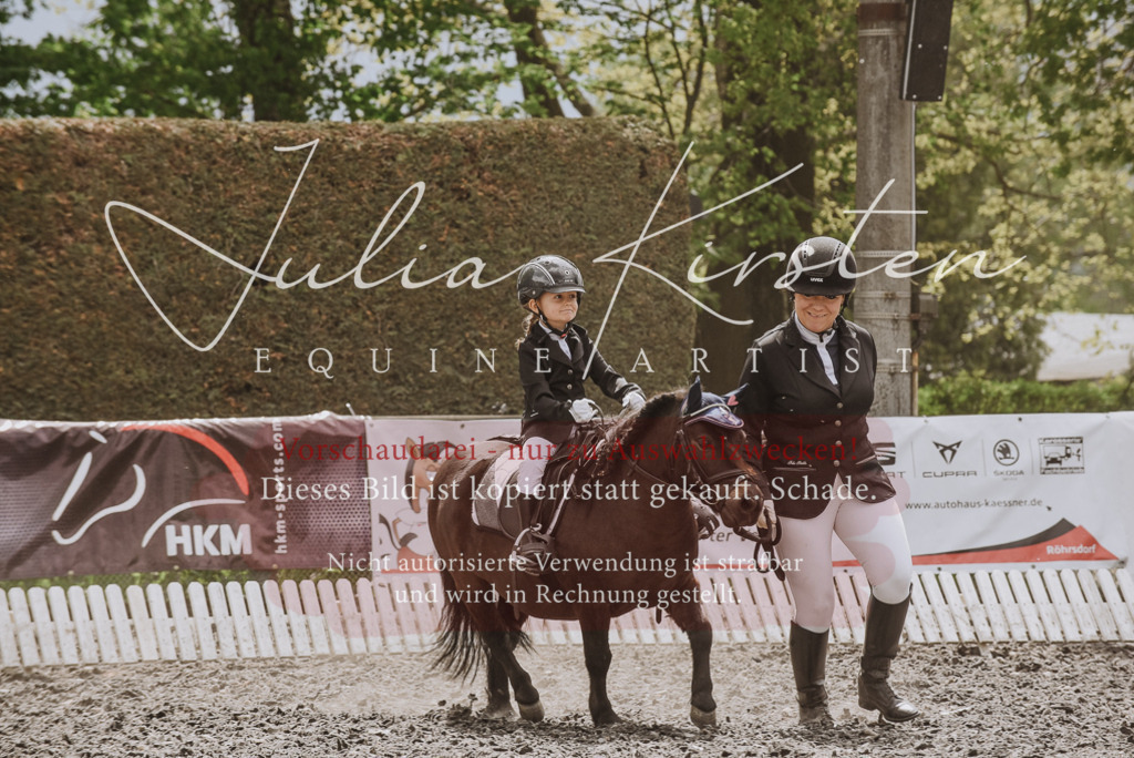 20230514_JK-Röhrsdorf-25-174 | Pferde- und Turnierfotografie in Westsachsen. Pferdeportraits, Auftragszeichnungen und intuitive Kunst.