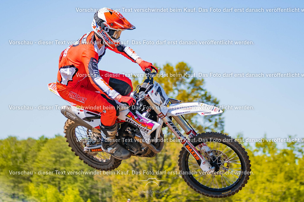 04_26_Masters-4911 | Sportfotografin aus Berlin-Brandenburg mit Fokus auf Motocross. Ich halte deine sportliche Leistung und echte Emotionen auf und neben der Strecke professionell fest. Entdecke die Fotos von deinem Rennen und bestelle sie direkt hier im Shop.