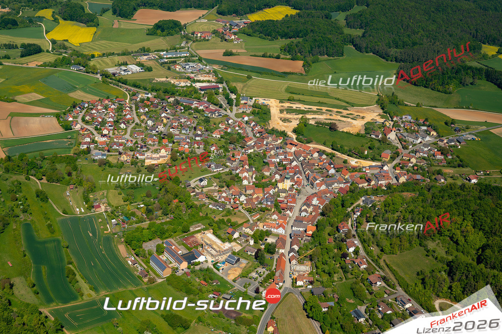 Luftaufnahme von Königstein - Die Luftaufnahme wurde 2025 vom UL-Flugzeug heraus erstellt ( keine Drohne ) - Hochauflösende Luftaufnahme - für professionelle Ausdrucke geeignet. Die Geschenkidee !Mit Lizenz und Bildrechte bestellbar