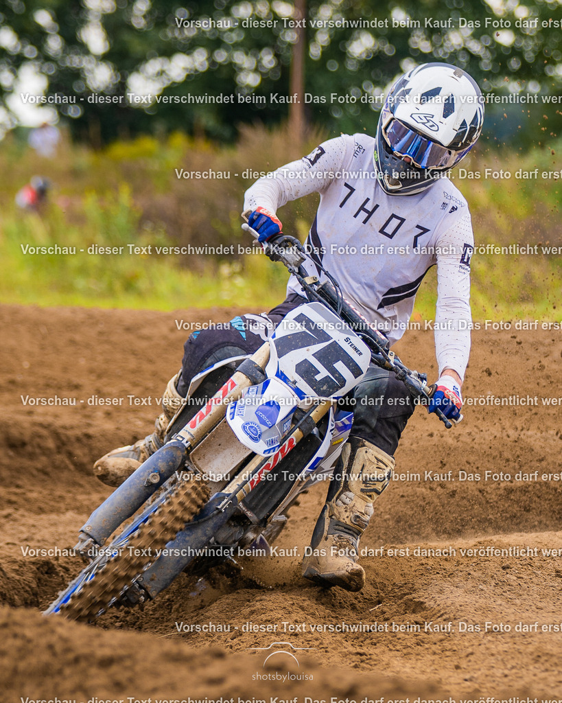 09_20_LM_Schenkenhorst-1705 | Sportfotografin aus Berlin-Brandenburg mit Fokus auf Motocross. Ich halte deine sportliche Leistung und echte Emotionen auf und neben der Strecke professionell fest. Entdecke die Fotos von deinem Rennen und bestelle sie direkt hier im Shop.