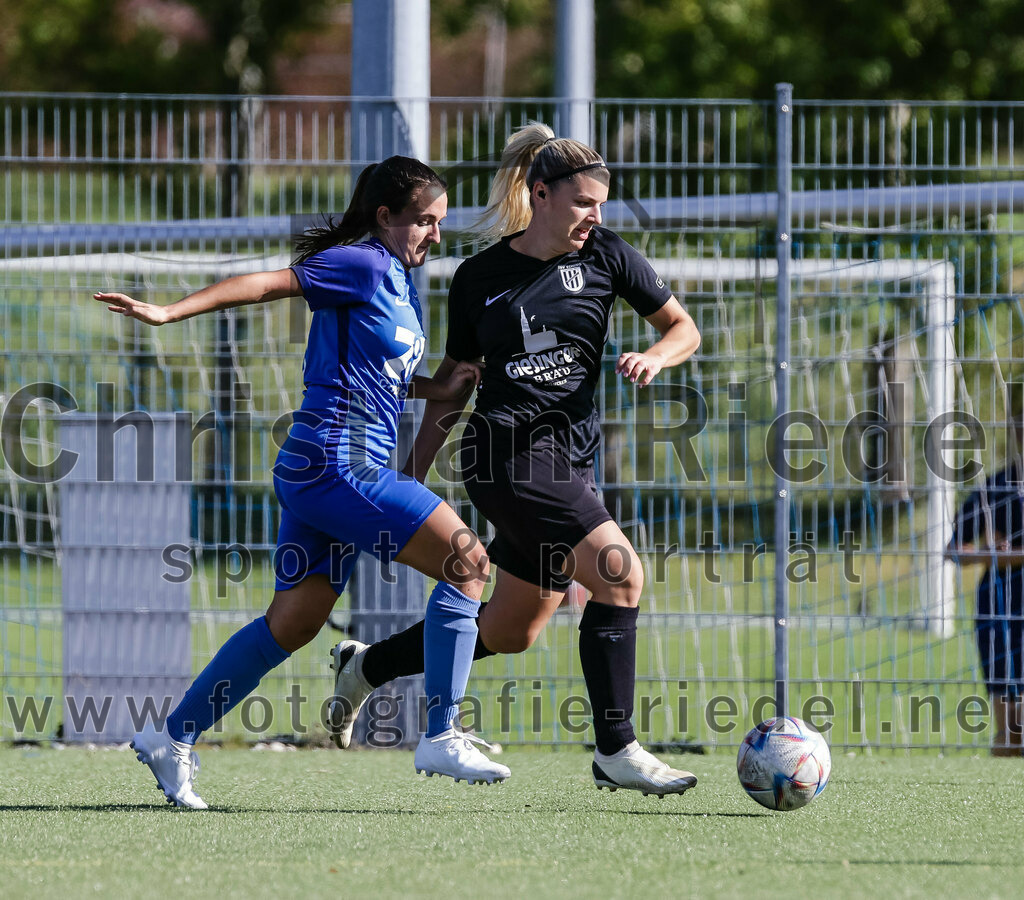 2023-10-21_049_FC_Langengeisling_gegen_TSV_Eching | Erding, Deutschland, 21.10.2023:
Fußball, Bezirksoberliga 2023 / 2024, 8. Spieltag, FC Langengeisling gegen TSV Eching, Endergebnis: 0:0

Julia John (FC Langengeisling, #10), Viktoria Schmidt (TSV Eching, #23)

Foto: Christian Riedel / fotografie-riedel.net