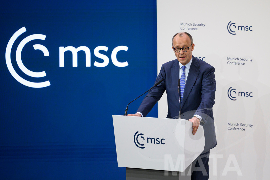 _DWI3531 | MATA IndoCon - Realisiert mit Pictrs.com