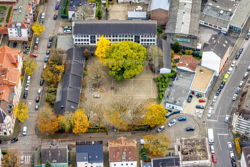 Hagen251101436 | Luftbild, Gebrüder Grimm Schule, herbstliche Bäume, Vorhalle, Hagen, Ruhrgebiet, Nordrhein-Westfalen, Deutschland