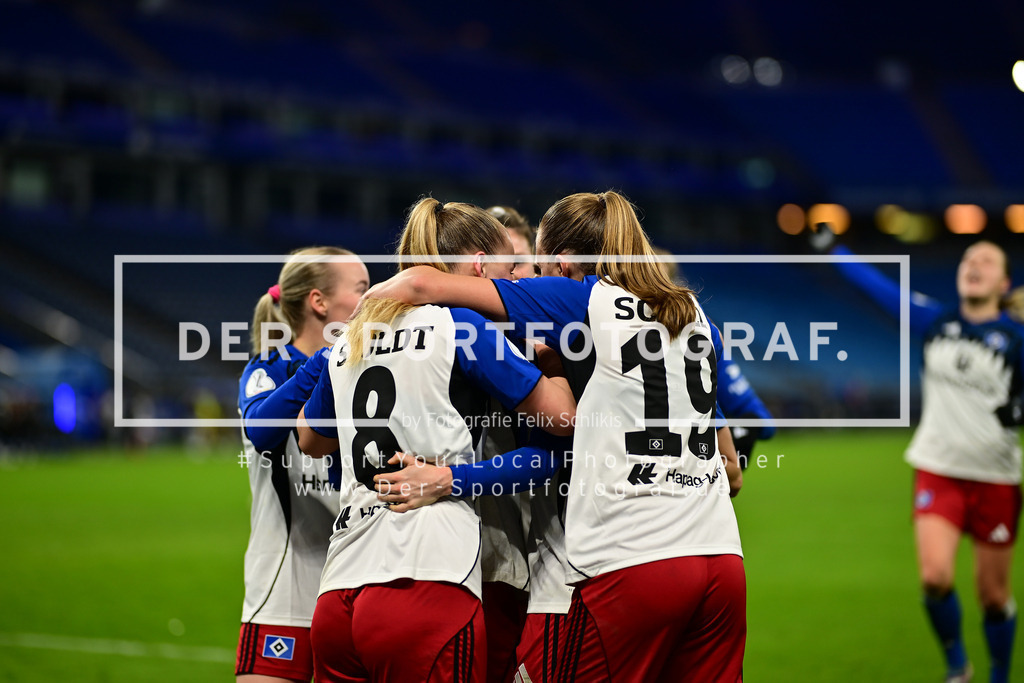 Fußball I Frauen I Saison 2025-2026 I DFB-Pokal I Achtelfinale I Hamburger SV - Bayer 04 Leverkusen I 16887 | Der Sportfotograf. - Realisiert mit Pictrs.com