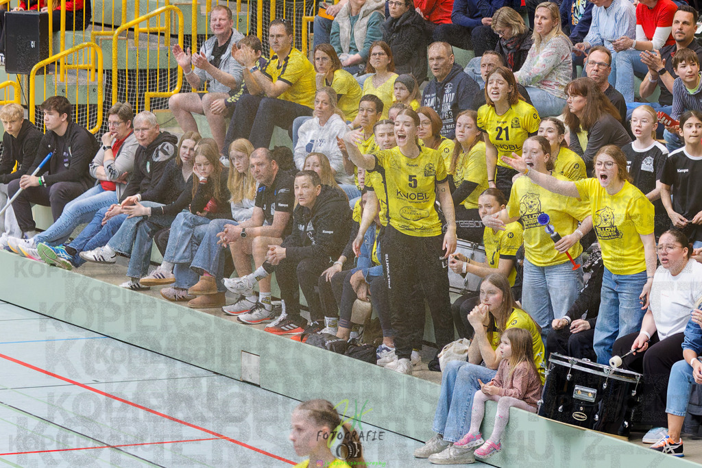 Hessenmeisterschaft wJC - Finale; HSG Kleenheim - HSG Weiterstadt/ Braunsh.Worf. | Hessenmeisterschaft wJC - Finale; HSG Kleenheim - HSG Weiterstadt/ Braunsh.Worf. am 22.03.2025 in Biedenkopf (Sporthalle Lahntalschule)Photo © 2025 - Jörg Heinrich - Realisiert mit Pictrs.com