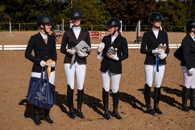 2026_10_03_Siefer-Hof_134553_Z63_03861752 | Professionelle Reitsport-, Turnier- und Eventfotografie von Robert Broda. Galerien mit ausgewählten und bearbeiteten Bildern direkt online ansehen und bestellen.