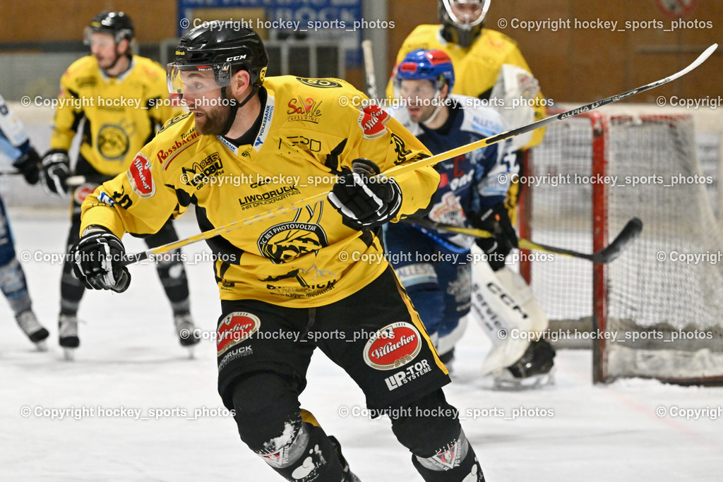 EC Hornets Spittal vs. ESC Steindorf 23.2.2024 | #38 Zorec Marco EC Hornets Spittal, EC Hornets Spittal vs. ESC Steindorf 23.2.2024, EC Hornets Spittal vs. ESC Steindorf 23.2.2024 am 23.02.2024 in Spittal an der Drau (Eissportzentrum Spittal), Austria, (Photo by Bernd Stefan)