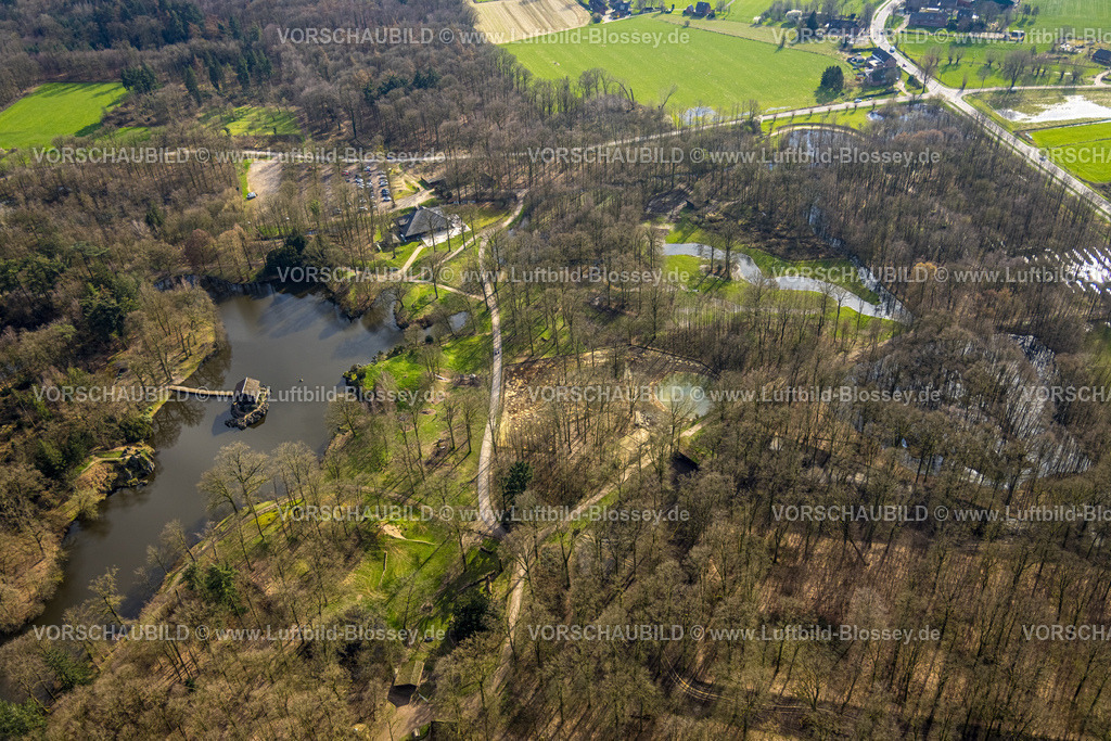 Isselburg240314014 | Luftbild, Wald und See mit Schweizer Häuschen im See, Brücke, BiotopWildpark Anholter Schweiz, Vehlingen, Isselburg, Nordrhein-Westfalen, Deutschland