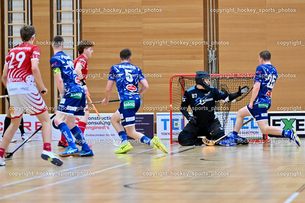 VSV Unihockey vs. KAC Floorball | #29 Sebastian Flaschberger KAC Floorball, #19 Philipp Seiser VSV Unihockey, #32 Tim Deisinger KAC Floorball, #5 Michael Kanduth VSV Unihockey, #87 Timmo Taurer VSV Unihockey, #25 Jan Blazic VSV Unihockey, Tor KAC Floorball, VSV Unihockey vs. KAC Floorball, VSV Unihockey vs. KAC Floorball am 12.04.2025 in Villach (Ballspielhalle St. Martin), Austria, (Photo by Bernd Stefan)