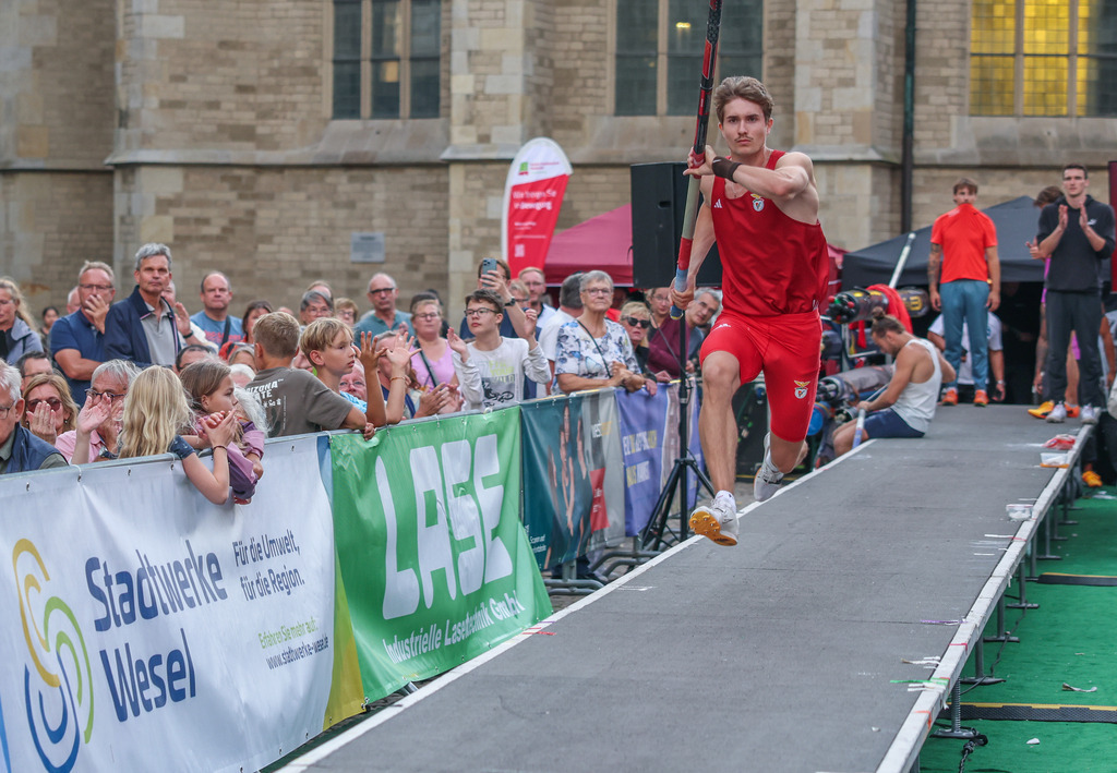 top-top.de-250828-278 | Foto, Video, Fotografie, Videografie, Fotobox, DJ, Discjockey, Musik, Musikbox, Veranstaltung, Photobooth, Amazon, Ebay, Buchtipp, Bestseller, Autor, Verlag, Buch, Wesel, Hamminkeln, NRW, Dinslaken, Rees, Drohne, Hochzeit, Party, Fotobox, Wesel, Fotograf