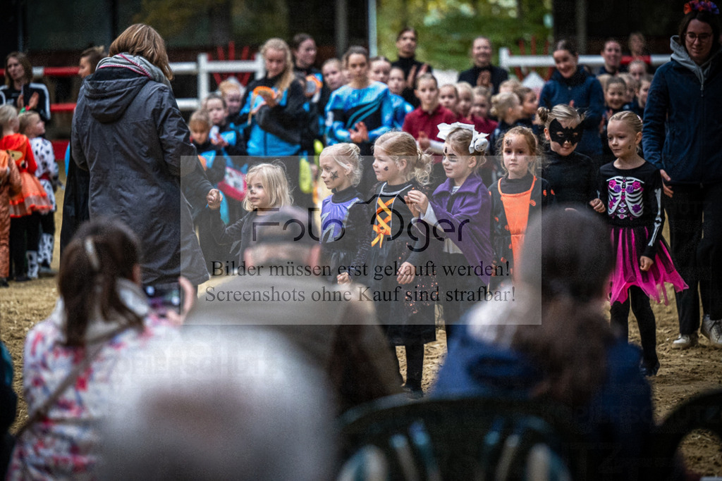 DOS_0170 | Entdecke hochwertige Reitturnierfotos von Foto Oger. Professionell, emotional und authentisch – jetzt Lieblingsmomente im Shop bestellen.Deutschlandweite Turnierfotografie. - Realisiert mit Pictrs.com