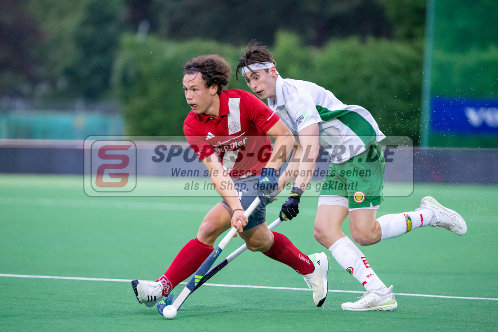Final4_20240518-2106-0032 | Bonn, Deutschland, 18.05.2024:  in Aktion waehrend des Spiels der Deutsche Feldhockey-Meisterschaften 2024 zwischen Final 4 Herren Hamburger Polo Club - Der Club an der Alster im Bonner THV am 18.05.2024 in Bonn, Deutschland. (Foto von Stephan Fehrmann)

Bonn, Germany, 18.05.2024:  in action during the game of Deutsche Feldhockey-Meisterschaften 2024 between Final 4 Herren Hamburger Polo Club - Der Club an der Alster in Bonner THV at 18.05.2024 in Bonn, Deutschland. (Foto from Stephan Fehrmann)