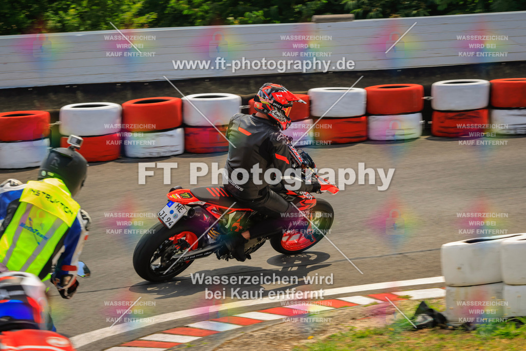 _DSK2477 | Hier findet Ihr Bilder von Touristenfahrten auf der Nürburgring Nordschleife oder von anderen Veranstaltungen die ich besucht habe. Viel Spass beim Durch Schauen 