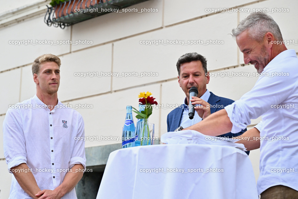 Empfang Heiko Gigler in Gmünd | Kärntner Landesrat Daniel Fellner, Joschi Peharz, Empfang Heiko Gigler in Gmünd, Empfang Heiko Gigler in Gmünd am 14.08.2024 in Gmünd (Hauptplatz Gmünd), Austria, (Photo by Bernd Stefan)