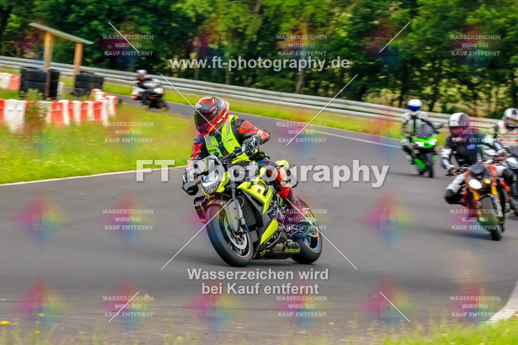 VBK-7491 | Hier findet Ihr Bilder von Touristenfahrten auf der Nürburgring Nordschleife oder von anderen Veranstaltungen die ich besucht habe. Viel Spass beim Durch Schauen 