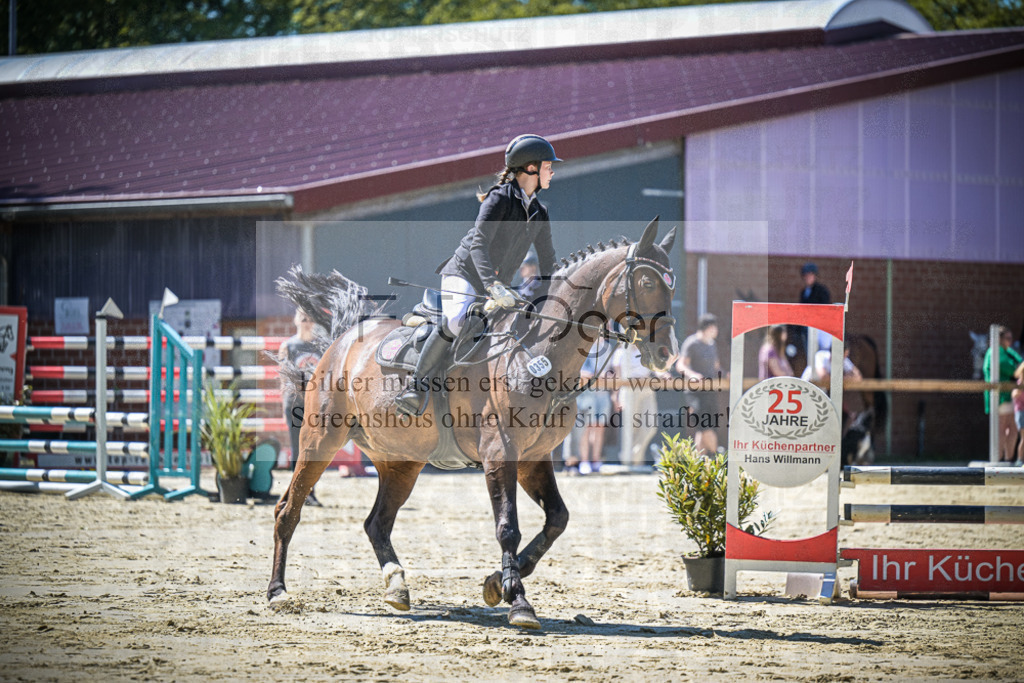 DOS_9708 | Entdecke hochwertige Reitturnierfotos von Foto Oger. Professionell, emotional und authentisch – jetzt Lieblingsmomente im Shop bestellen.Deutschlandweite Turnierfotografie. - Realisiert mit Pictrs.com