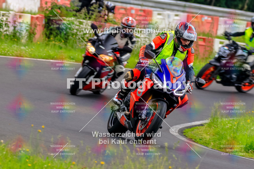 VBK-6872 | Hier findet Ihr Bilder von Touristenfahrten auf der Nürburgring Nordschleife oder von anderen Veranstaltungen die ich besucht habe. Viel Spass beim Durch Schauen 