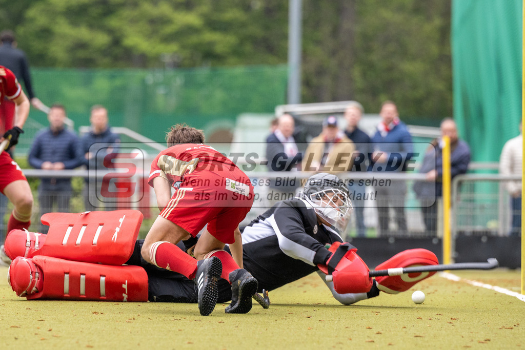 SFE_20230429_0035 | 1. Bundesliga Hockey Herren Rot-Weiss Köln - Crefelder HTC am 29.04.2023 in Köln (KTHC Stadion Rot-Weiss Köln Tennis and Hockey Club), Photo: Stephan Fehrmann 2023 (Sports-Gallery),Joshua Onyekwue Nnaji Torwart ( Crefelder HTC #29 ),Justus Warweg ( Rot-Weiss Köln #5 )