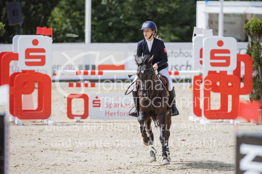 220728_BHO_BT_Stil-L2-451 | Deine schönsten Turniermomente als professionelle Fotos! Entdecke hochwertige Pferdesport-Fotografie im Online-Shop. Jetzt Fotos finden & bestellen!