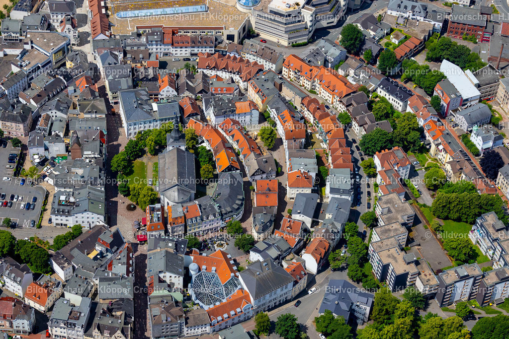 Luftbild Lüdenscheid-5034 | Luftbildfotografie Altstadtbereich und Innenstadtzentrum in Lüdenscheid an der Kirchplatz, Wilhelmstraße in Lüdenscheid - Realisiert mit Pictrs.com