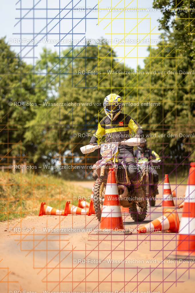 Wolfshausen 5 Lauf -716 | Sportfotografie von RO-Fotos: Motorsport, Motocross, Enduro, Laufveranstaltungen und Triathlon. Professionelle Fotos von Sportlern und Events. - Realisiert mit Pictrs.com