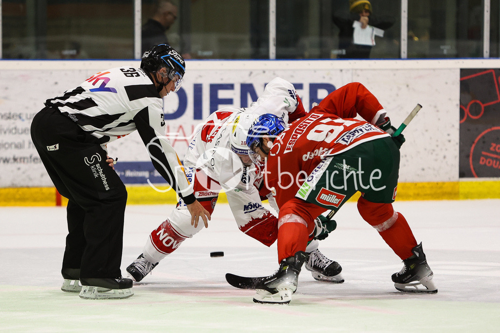SC Rapperswil-Jona Lakers - Augsburger Panther | Jeremy WICK (SCRJ #18) beim Bully gegen Luke ESPOSITTO (AEV #91)