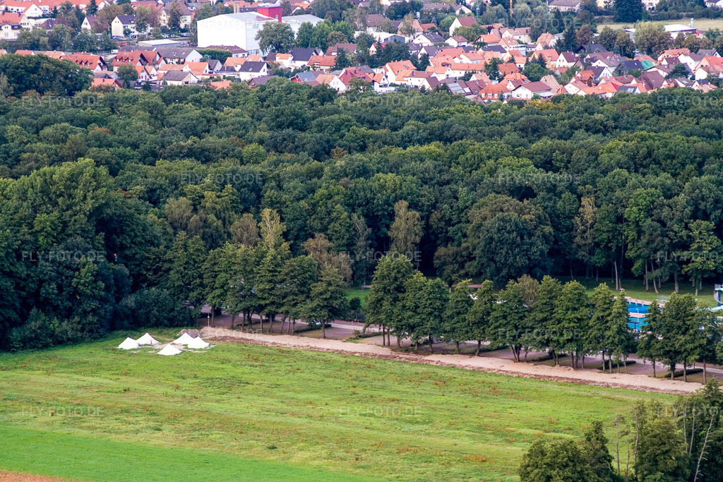 Luftbild: Riesenseilrutsche, Camp von Fun-Forest in Kandel im Bundesland Rheinland-Pfalz in Deutschland. Foto: IMG_7745.jpg vom 02.09.2007 durch Werner Riehm/FLY-FOTO.de