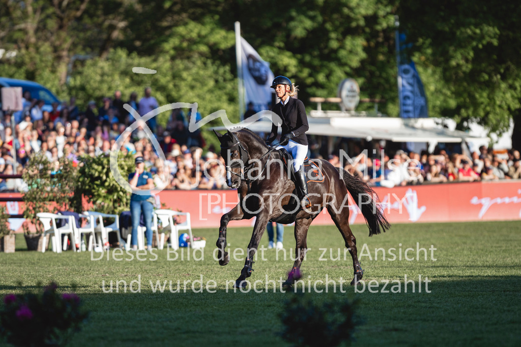 240511_Hamburg_SpeedDerby-255 | Deine schönsten Turniermomente als professionelle Fotos! Entdecke hochwertige Pferdesport-Fotografie im Online-Shop. Jetzt Fotos finden & bestellen!