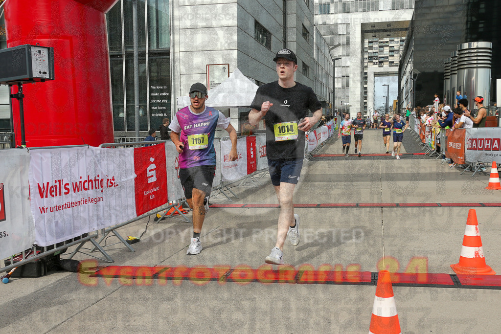 250920_1328_EX1_4807 | Sportfotografie im Rhein-Sieg Kreis, Köln, Bonn, NRW, Rheinland Pfalz, Hessen, etc. Unser Tätigkeitsfeld umfasst den Laufsport vom Volkslauf über den Marathon, Duathlon, Triathon bis zum Ultralauf wie Kölnpfad Ultra oder Schindertrail.