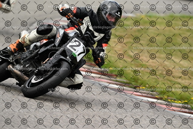 25bt02-1110 | markuskiefer.com - Realisiert mit Pictrs.com