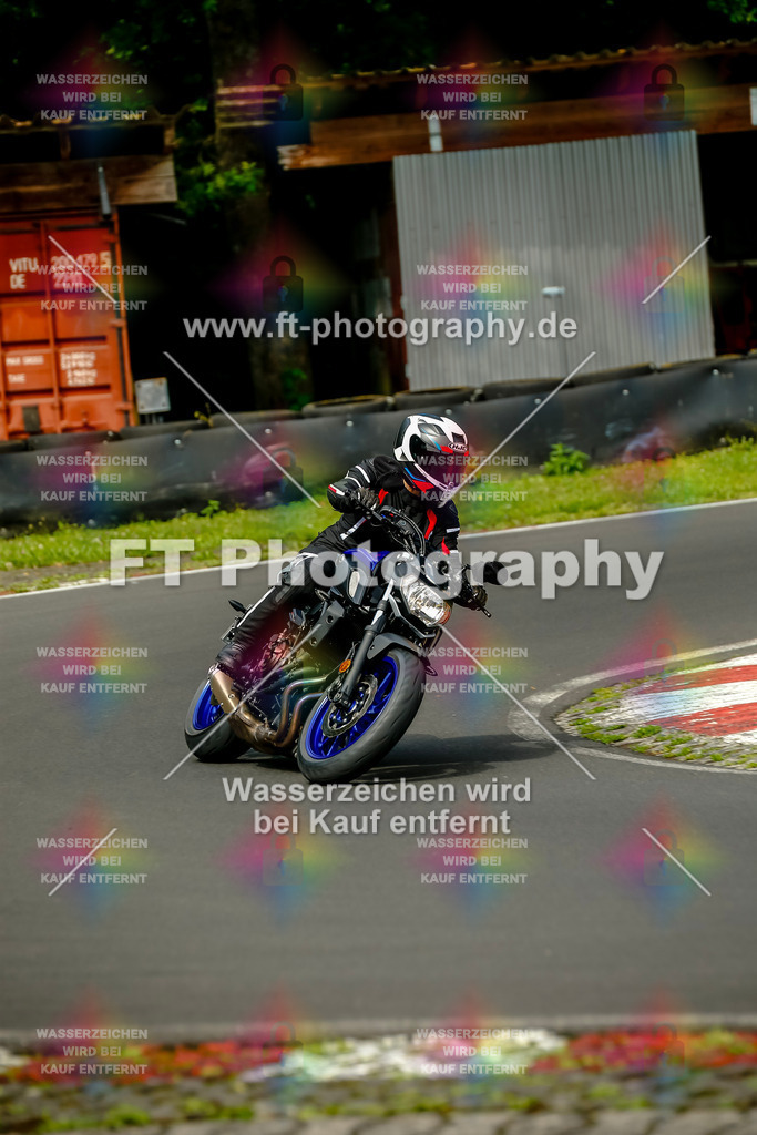 VBK-4533 | Hier findet Ihr Bilder von Touristenfahrten auf der Nürburgring Nordschleife oder von anderen Veranstaltungen die ich besucht habe. Viel Spass beim Durch Schauen 