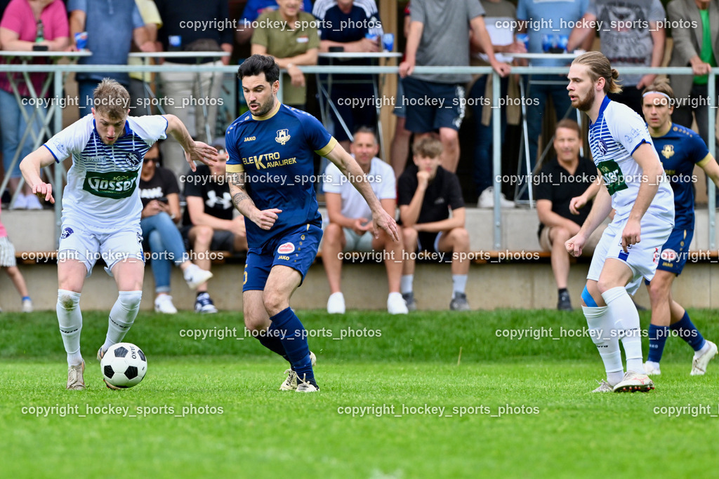 ATUS Velden vs. SV Dellach Gail | #9 Raphael Simon Staguller Dellach Gail, #5 Roland Putsche ATUS Velden, #86 Lukas Fabian Santner Dellach Gail, ATUS Velden vs. SV Dellach Gail, ATUS Velden vs. SV Dellach Gail am 03.05.2025 in Velden (Wald Arena Velden), Austria, (Photo by Bernd Stefan)