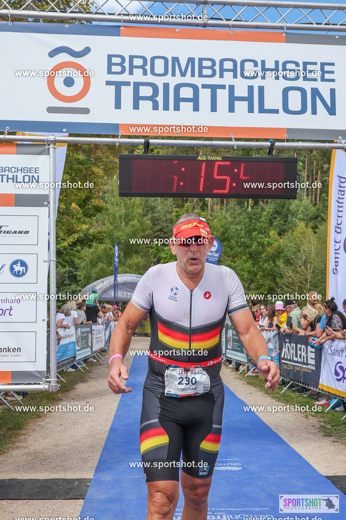 LUR_5984 | Rund um das Thema Sport-Event-Fotografie & individuelle Teilnehmerfotos. Jeder Teilnehmer wird fotografiert.