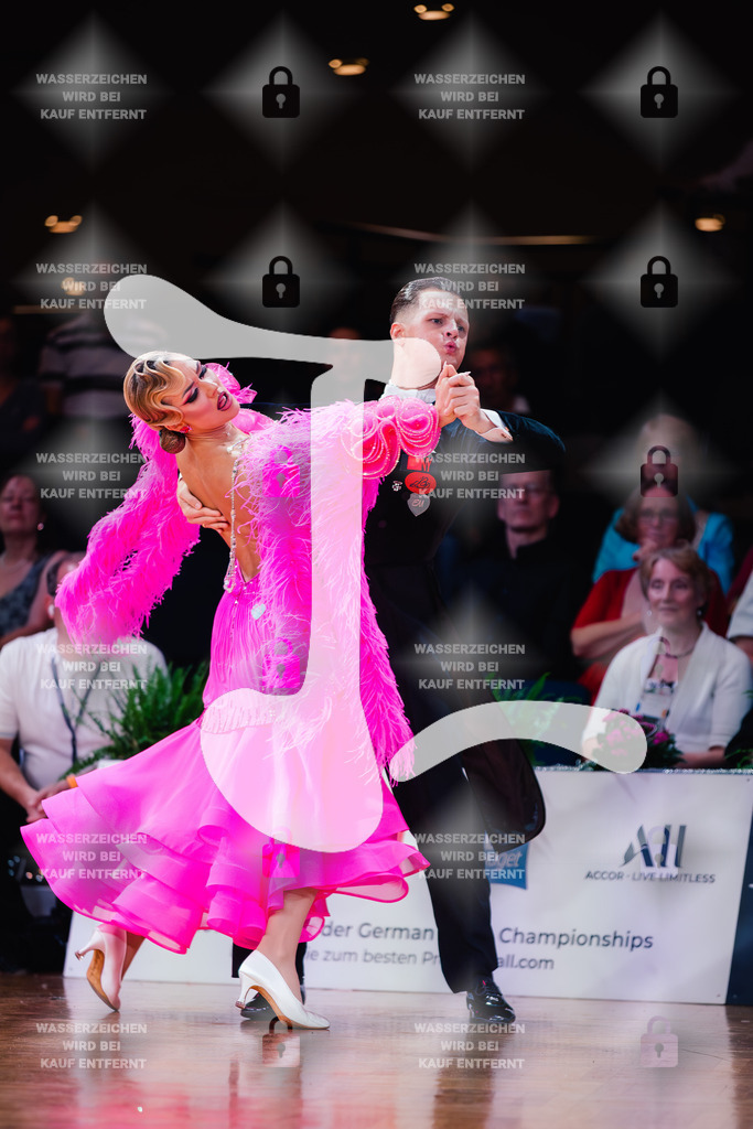 GOC 2025 - WDSF PD Super Grand Prix Standard 3rd (11) Edgaras Baltaragis _ Indre Baltarage (Lithuania)-2025-08-21-2005 | Webshop for digital downloads and prints of dance sport, event & show photographer Julian Link - Realisiert mit Pictrs.com