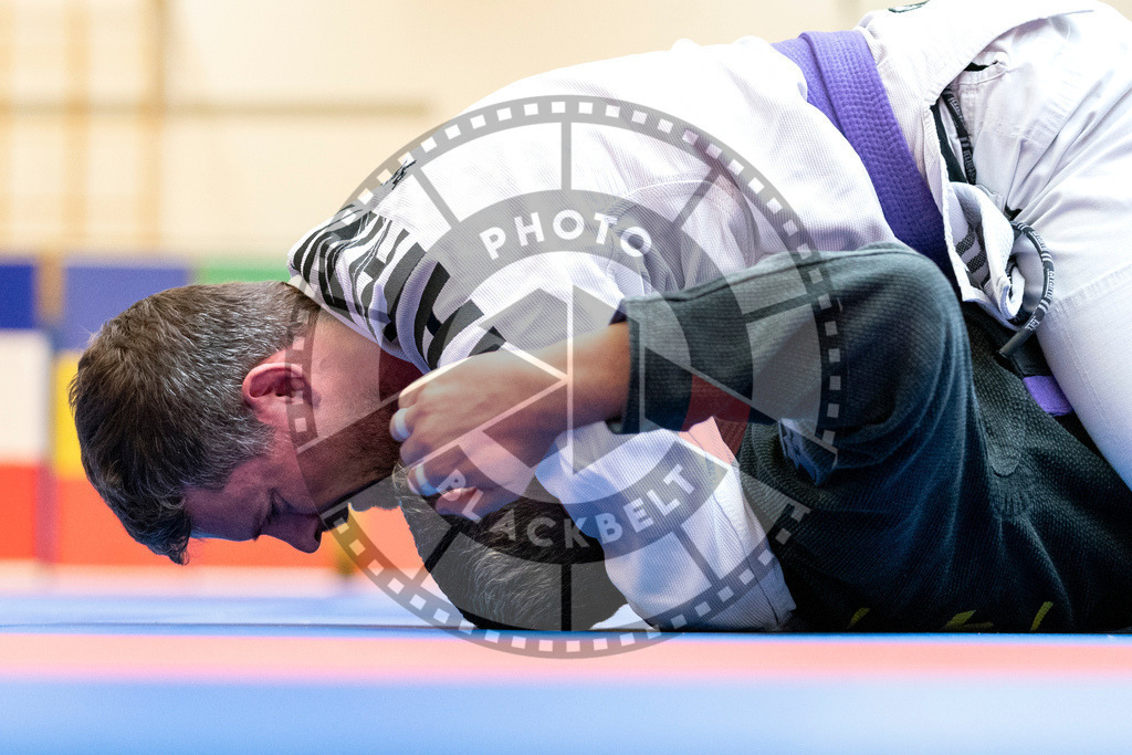 20231118PBB10854 | Fighters compete during the AJP Tour 600 Frankfurt Championship in Frankfurt/Main, Germany, on November 18, 2023.