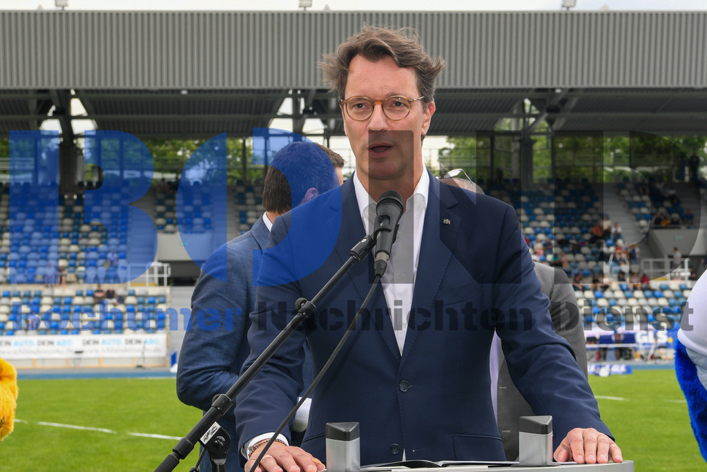 CSC_EROLOH20250712-10 | bond - Realisiert mit Pictrs.com