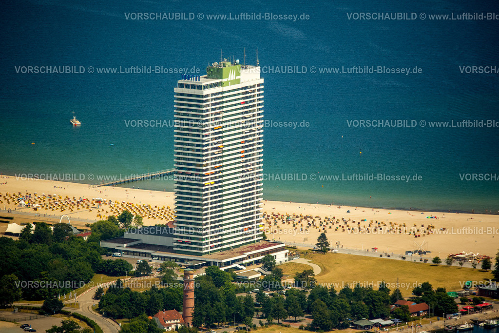 Luebeck15069315Travemuende | Mündung der Trave und Hotel Maritim, Hochhaus und Wahrzeichen von Travemünde, Travemünde,  Lübeck, Lübecker Bucht, Hansestadt, Schleswig-Holstein, Deutschland