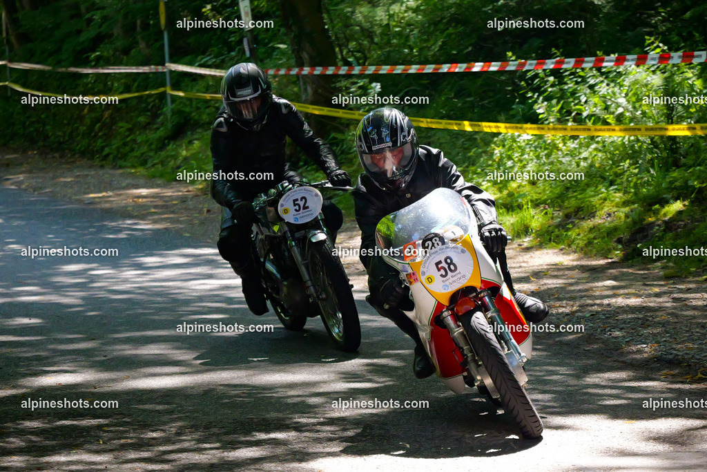 P1036680 | Erleben Sie atemberaubende, hochqualitative Fotos Ihrer Fahrt entlang der malerischen Alpenstraßen. Besuchen Sie alpineshots.com, um professionelle Aufnahmen Ihrer unvergesslichen Reise zu finden und zu kaufen - Realisiert mit Pictrs.com