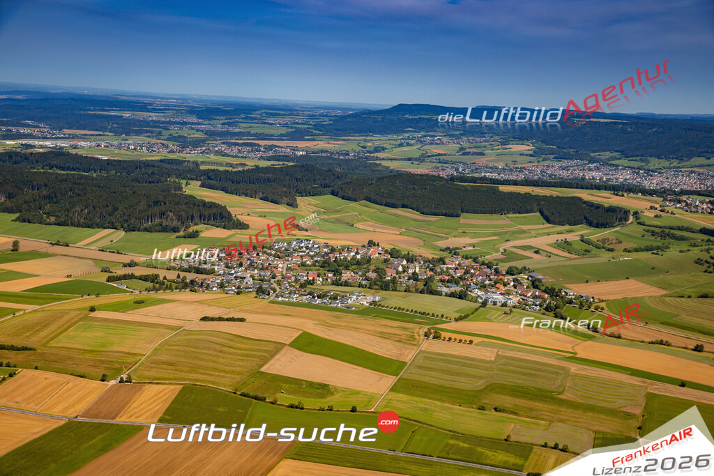 Das Luftbild zeigt :  Gunningen - Die Luftaufnahme wurde 2024 vom UL-Flugzeug aus erstellt ( keine Drohne ) - Hochauflösende Luftaufnahme - Für grossformatige Ausdrucke geeignet. Die Geschenkidee !Mit Lizenz und Bildrechte bestellbar