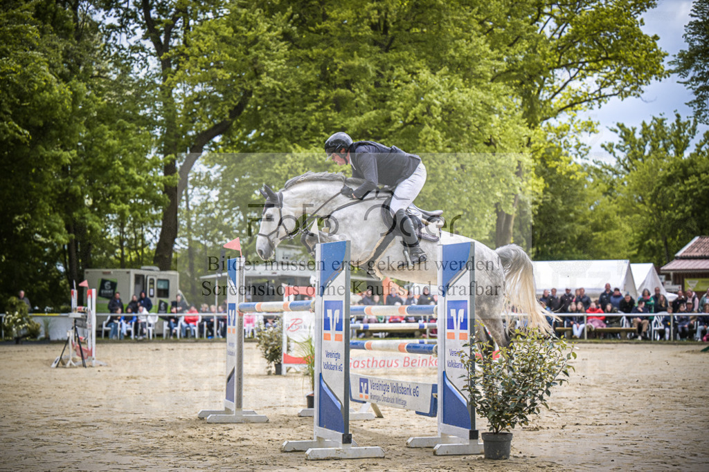 DOS_9370 | Entdecke hochwertige Reitturnierfotos von Foto Oger. Professionell, emotional und authentisch – jetzt Lieblingsmomente im Shop bestellen.Deutschlandweite Turnierfotografie. - Realisiert mit Pictrs.com