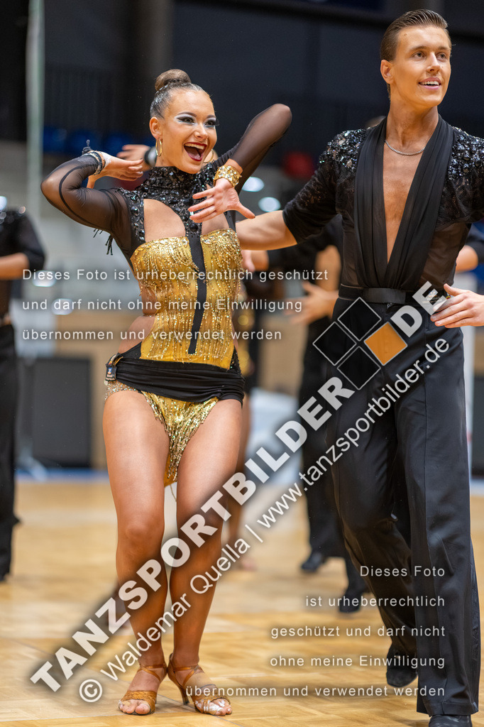 20260328-01332 | Hier finden Sie Tanz Bilder vom Latein und Standard Formationen tanzen. Sportbilder vom Tanzsport. Schöne Fotos und von Weltmeisterschaft, Europameisterschaft, Bundesliga, Regionalliga, Oberliga und Landesliga sowie von GOC Stuttgart, DanceComp, WM Bremen